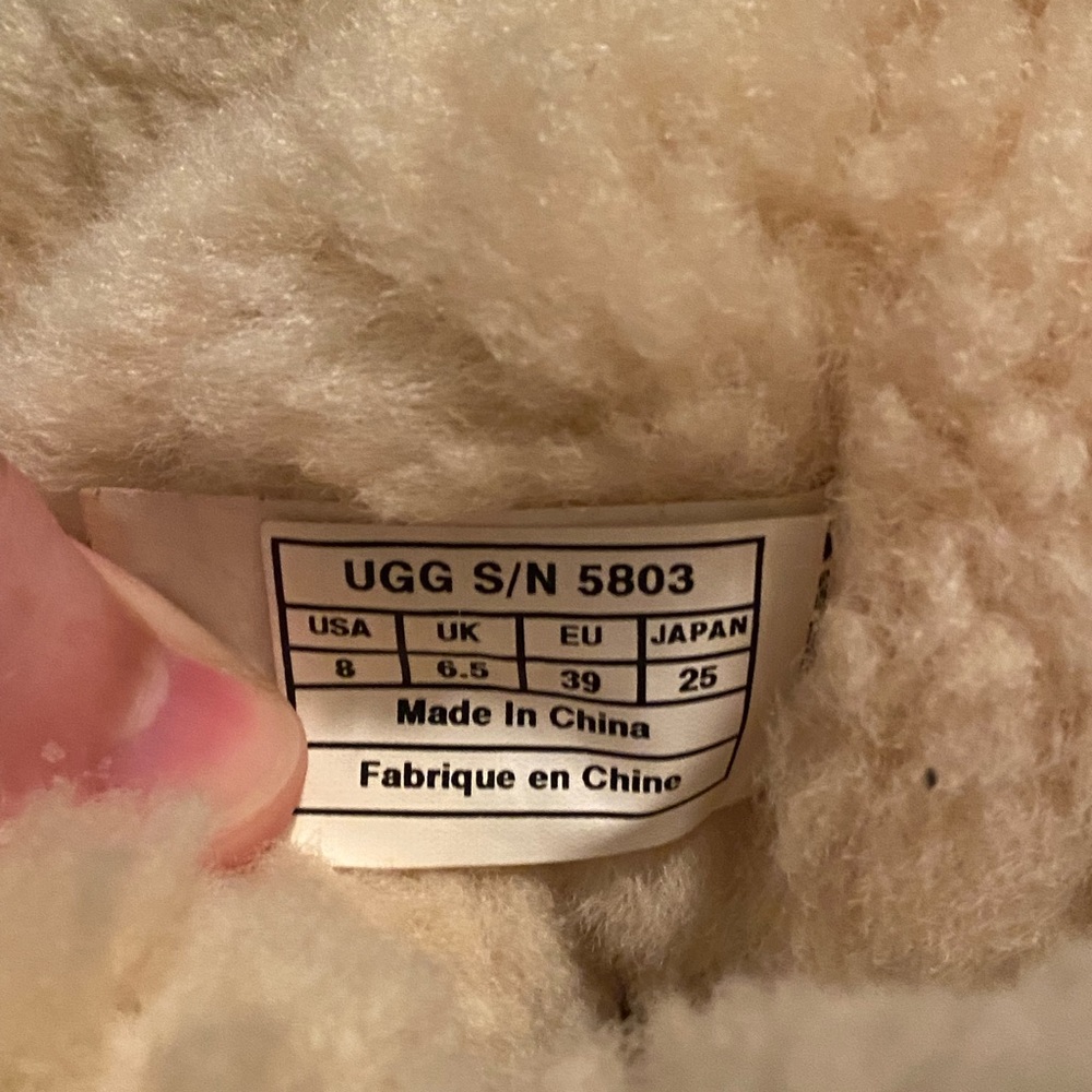 Ugg Boots - Picture 3 of 5